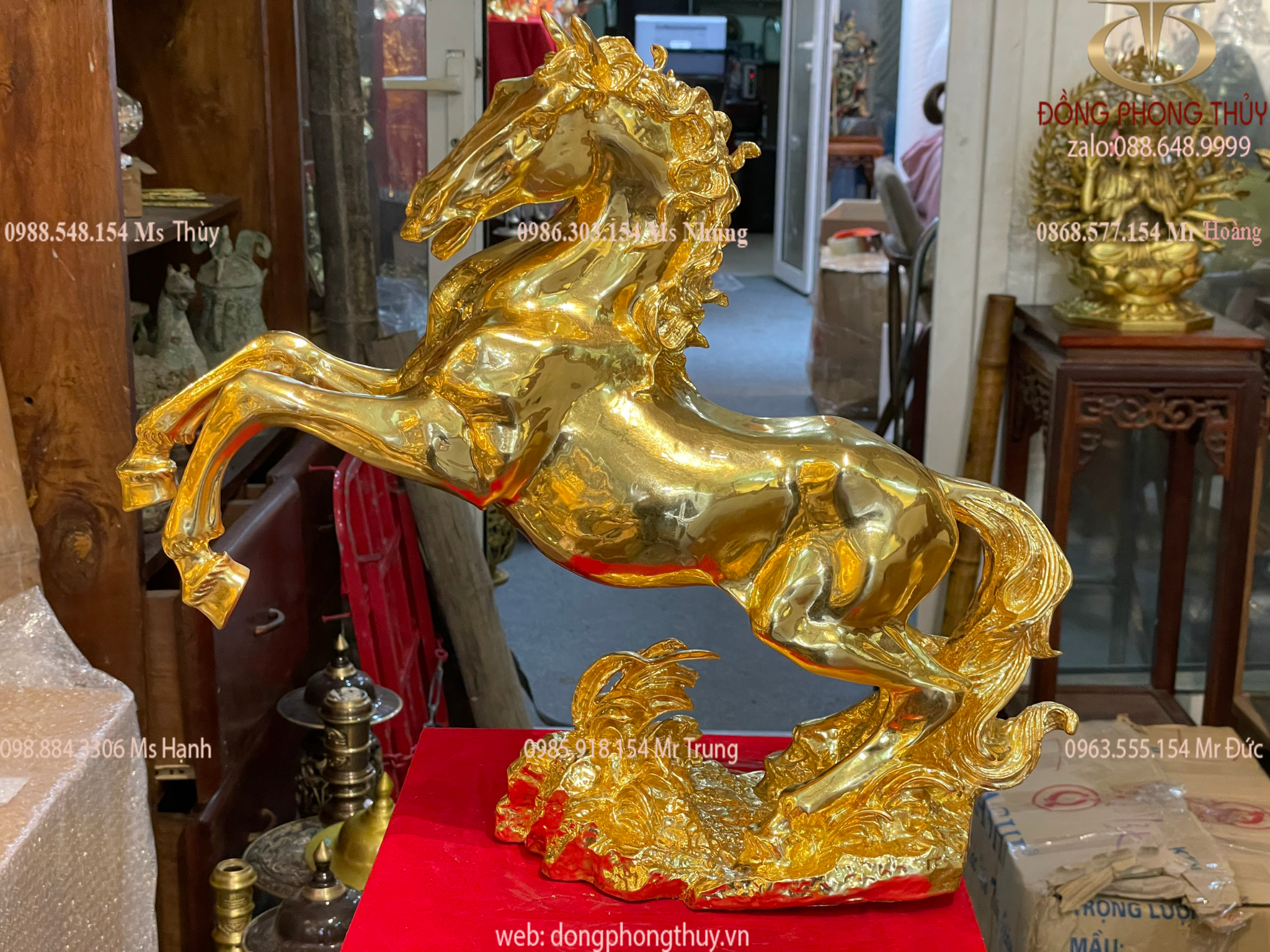 tượng ngựa dát vàng 24k