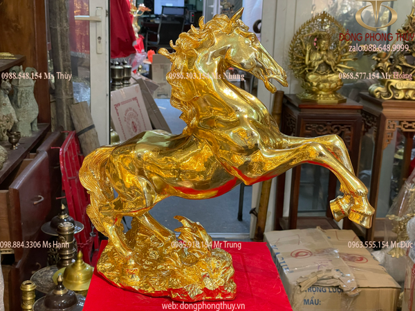 Tượng ngựa phong thủy bằng đồng dát vàng 24k