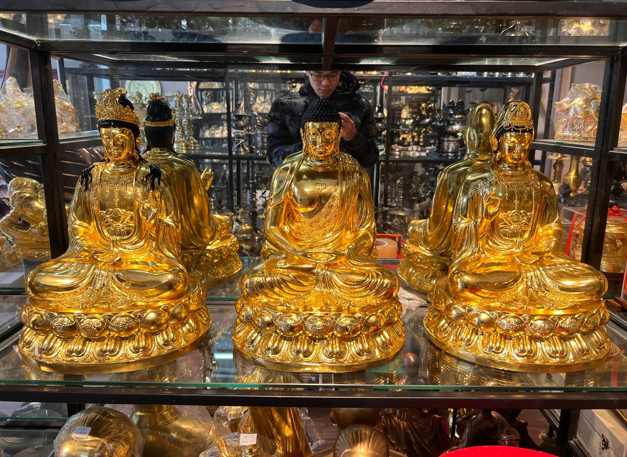 Tượng tam thánh Phật dát vàng