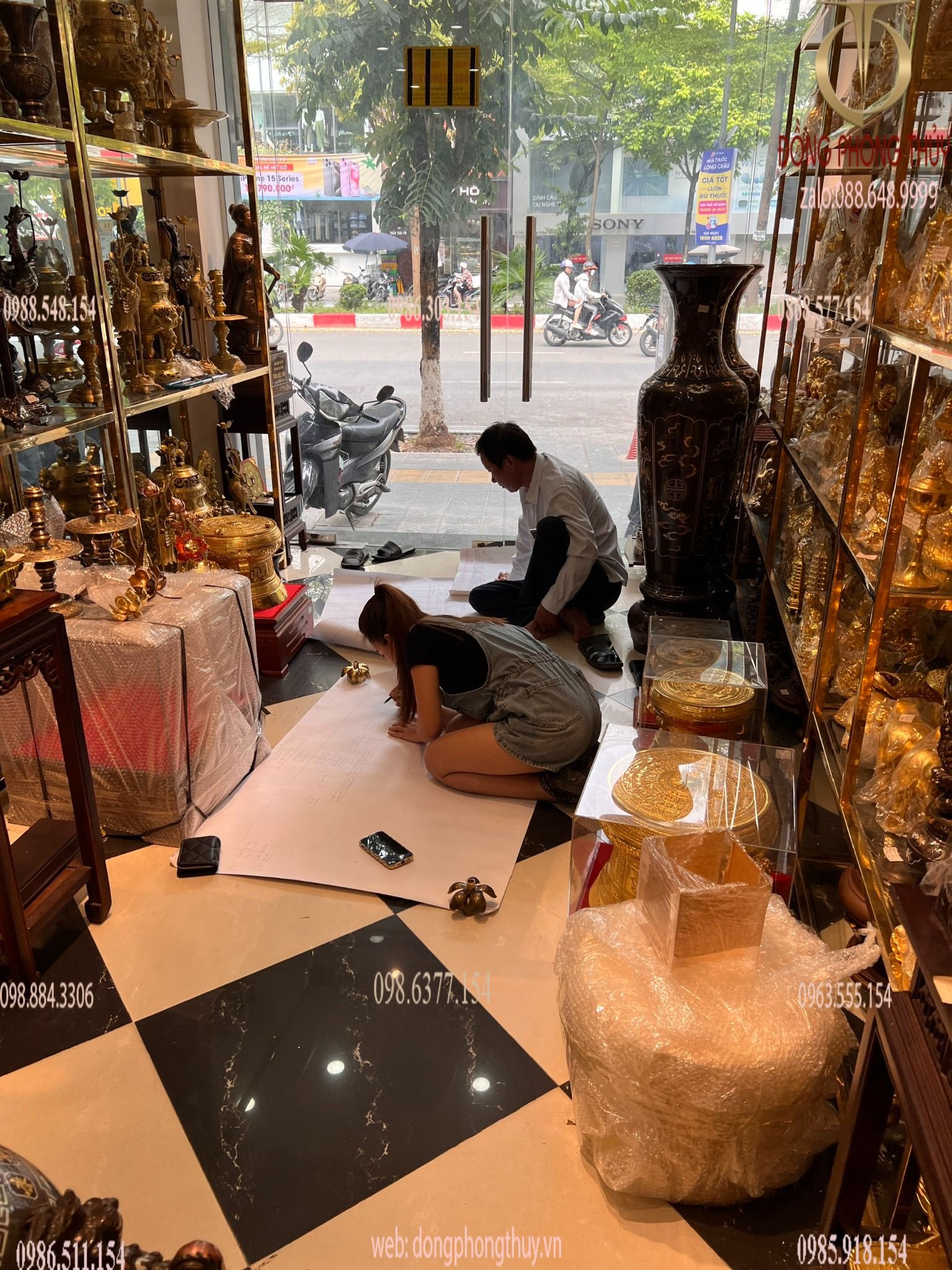 Gia phả dòng họ bằng đồng ăn mòn