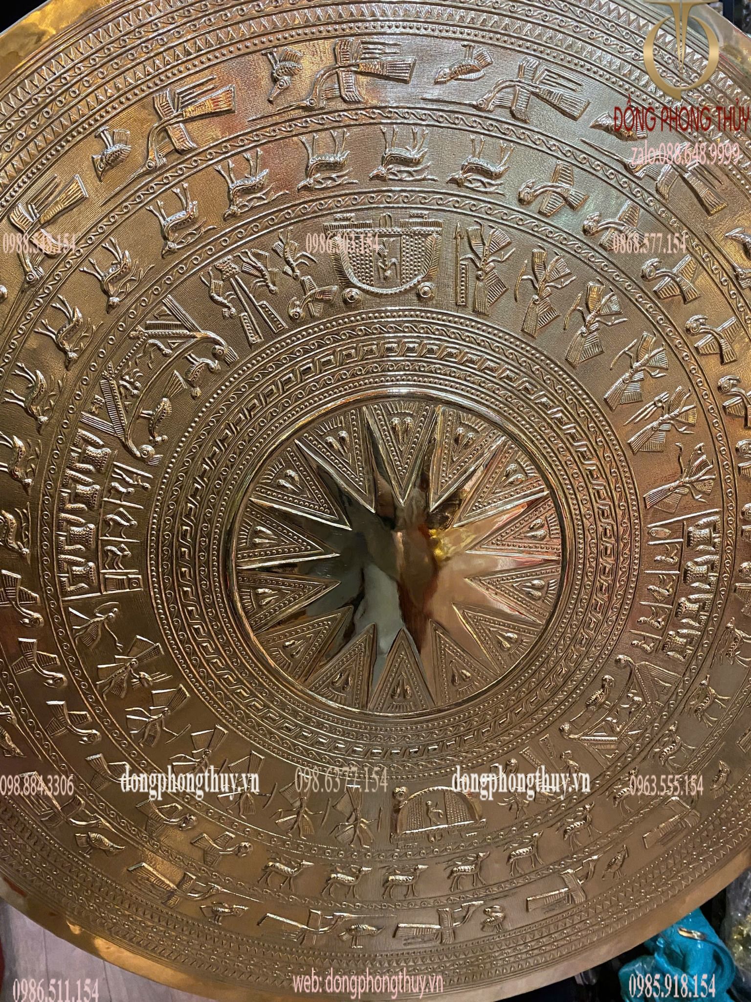 Mặt trống thúc đường kính 80cm dát vàng