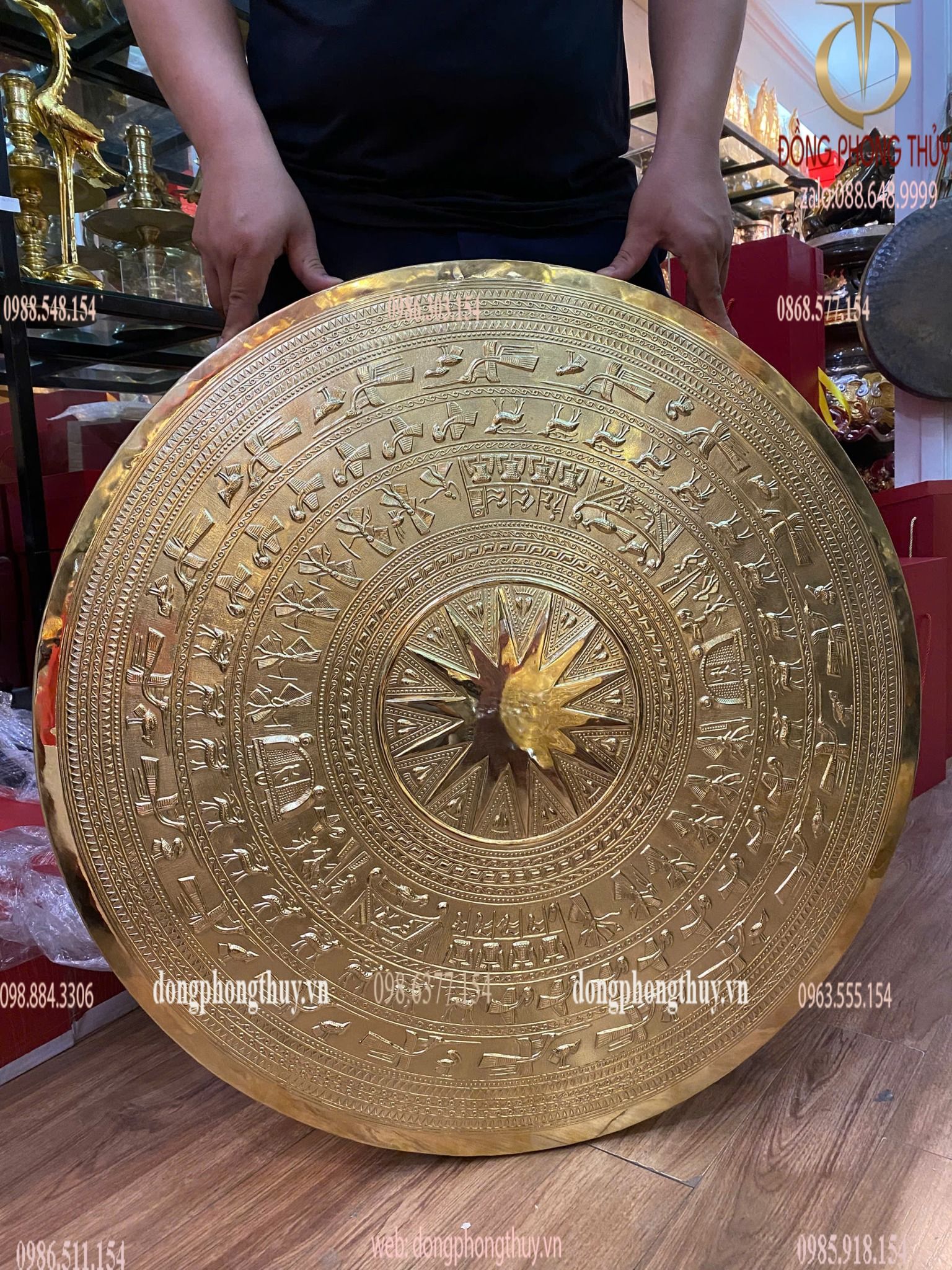 Mặt trống thúc đường kính 80cm dát vàng