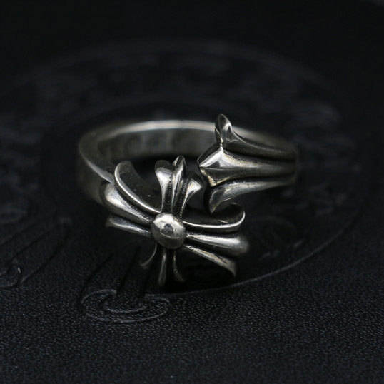 Nhẫn Bạc Chrome Hearts Hoa Cộng Xoắn - NB442