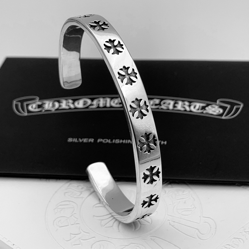 Lắc Tay Bạc Chrome Hearts Hoa Cộng - LB133