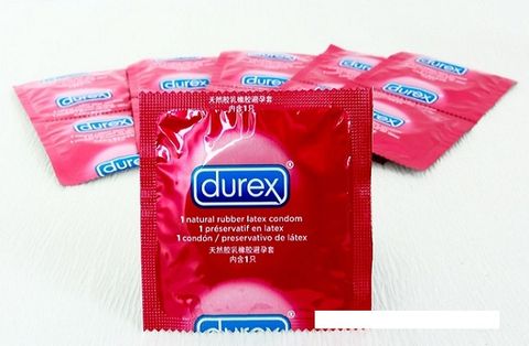 Bao cao su Durex Fetherlite Ultima trong suốt như không dùng bao cao su