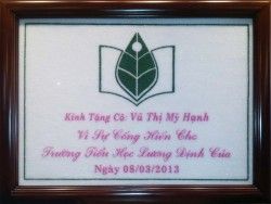 Tranh khắc Chữ - Logo của trường - Quà tặng hoàn hảo