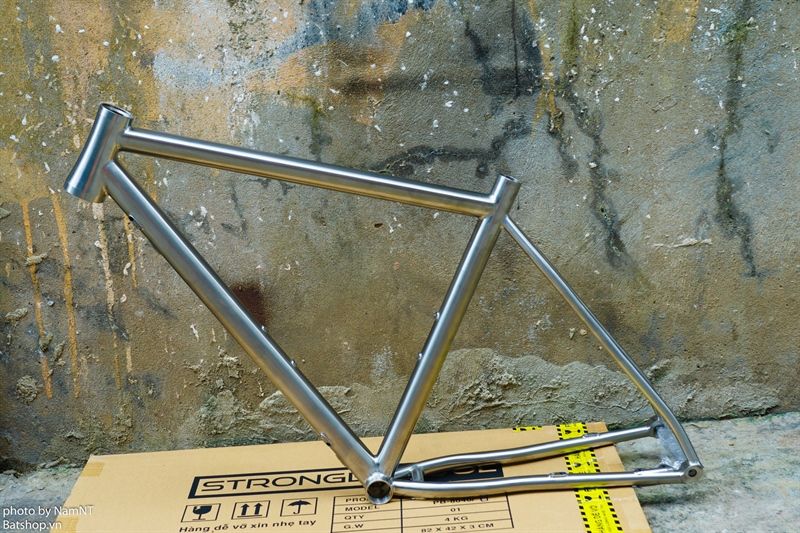 Sườn xe đạp gravel titanium 27.5 / 700c