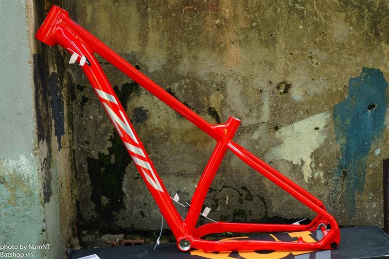 Sườn xe đạp MTB IZIP 29 inch Boost 148