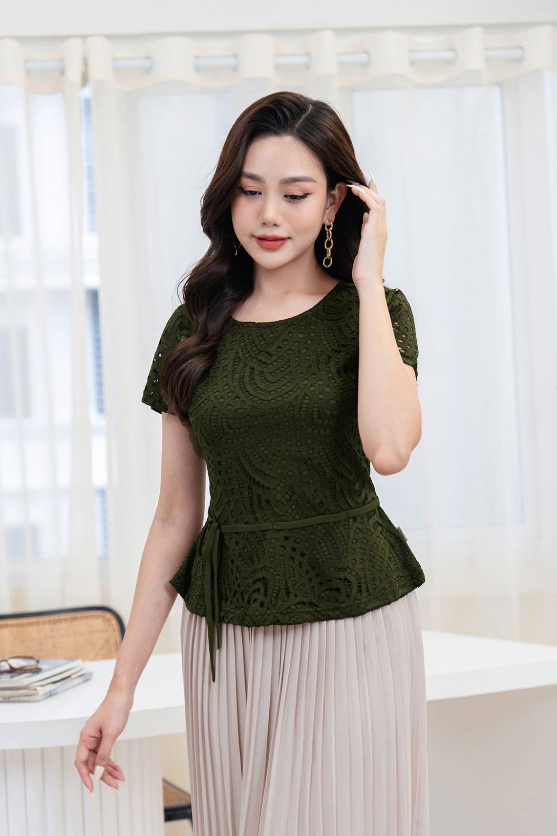 áo peplum ren - L61B23H006