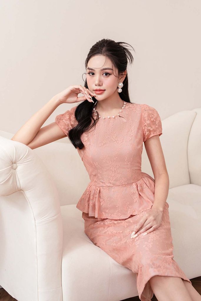 Đầm dạ hội ren peplum cổ tròn - S63F23Q024