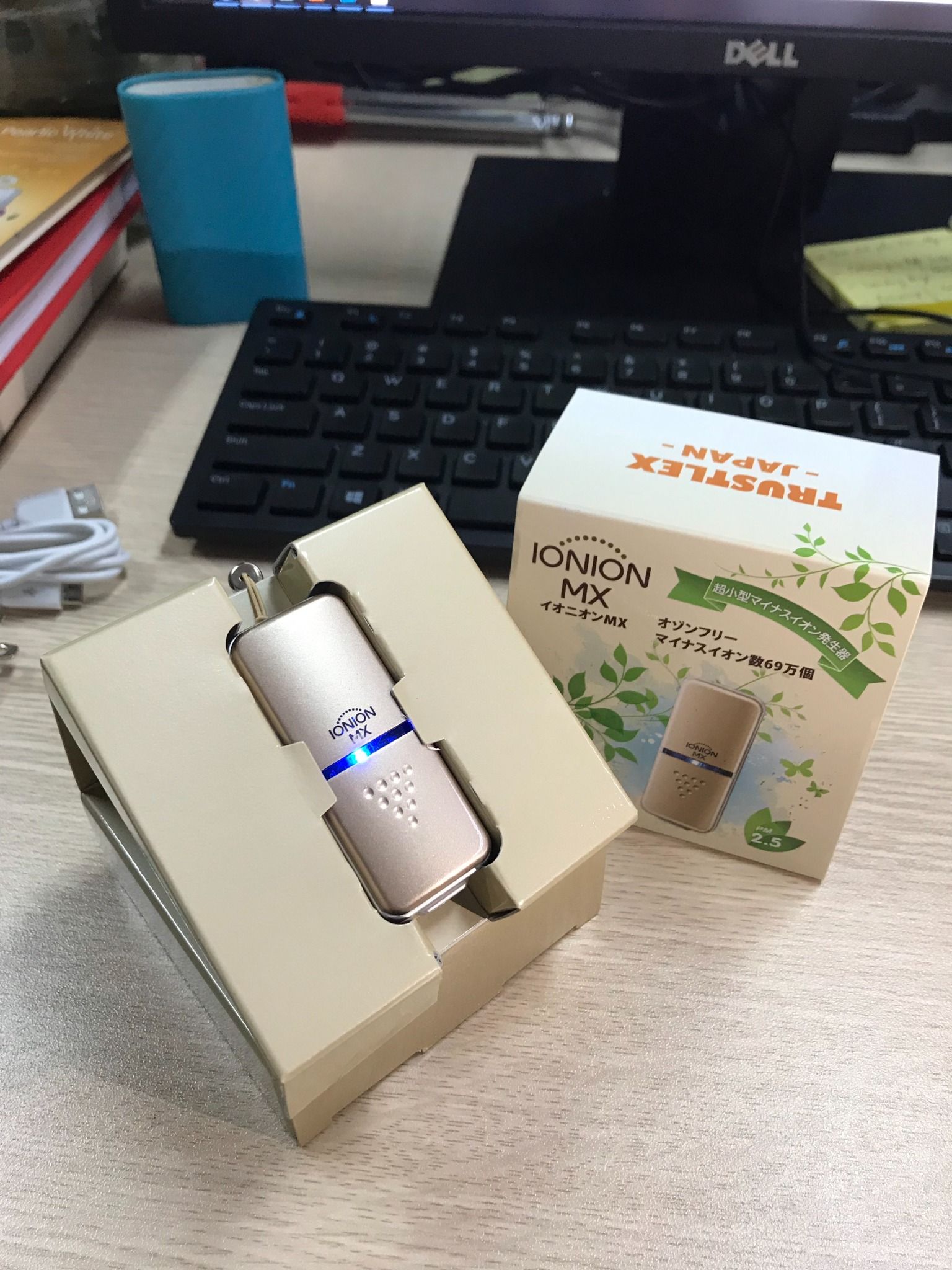 Máy lọc không khí đeo cổ - Ionion MX (Nhật Bản)