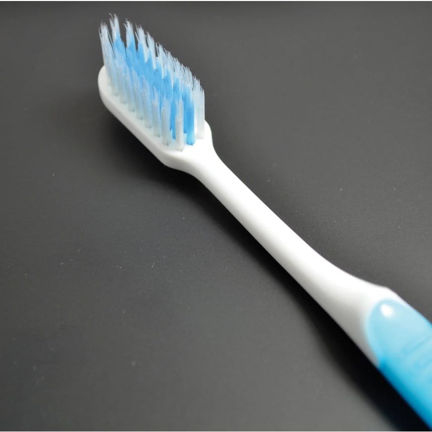 Bộ ba bàn chải đánh răng Pearlie White BrushCare Slim Soft