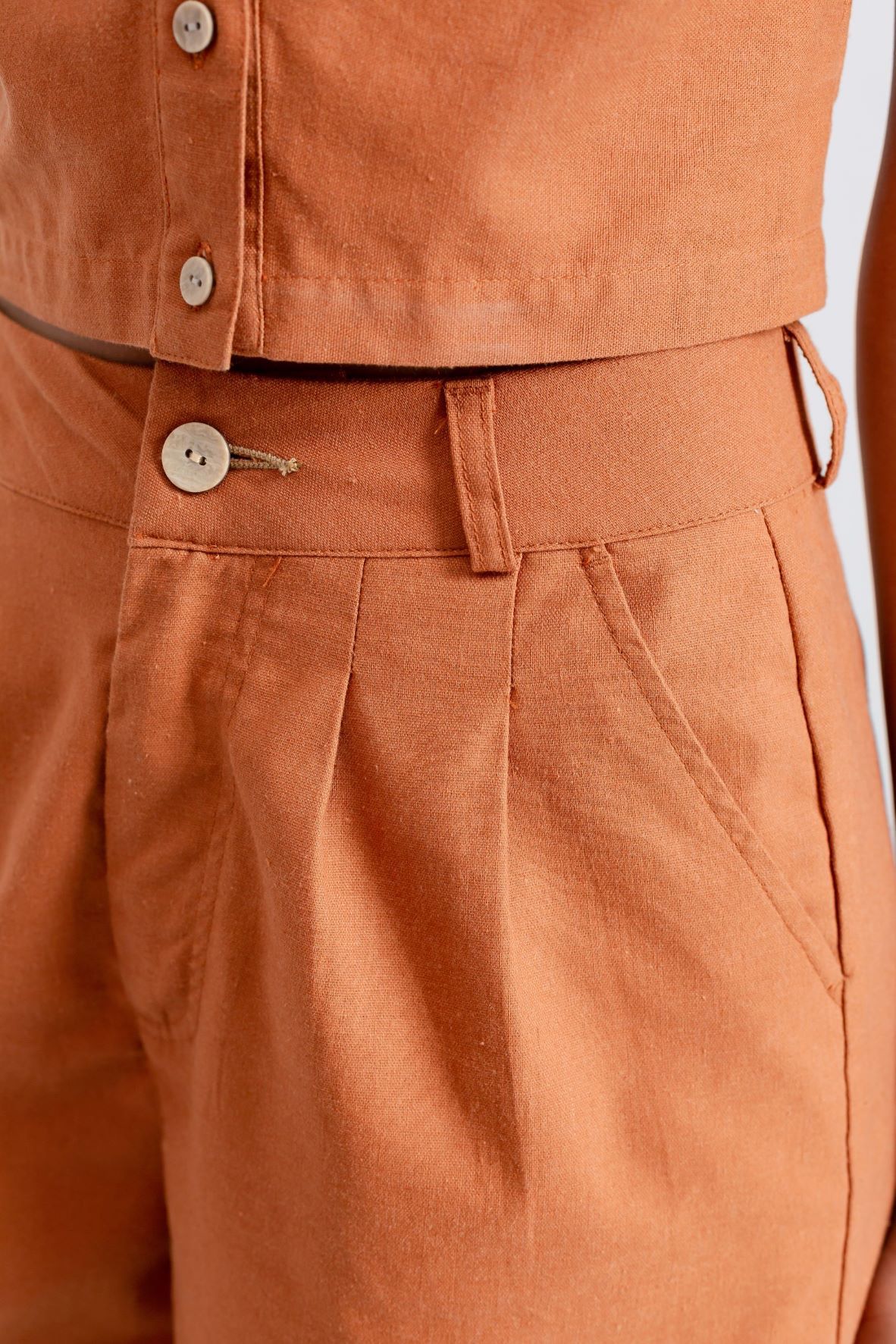 Quần Short Nữ Linen Xẻ Lai WSR 2014 -
