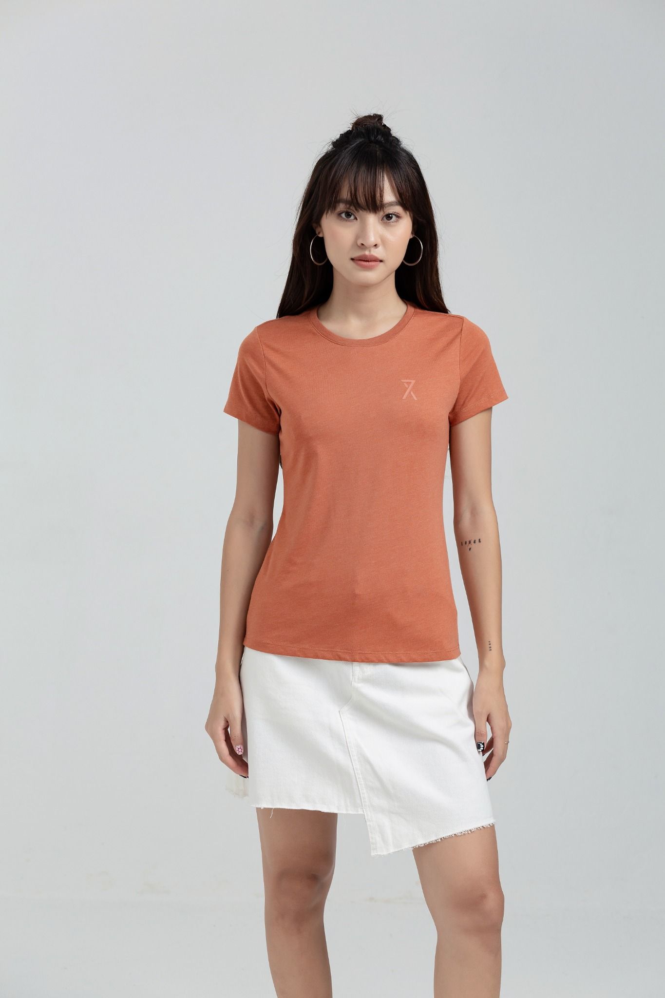 Áo Thun Slim Fit Cổ Tròn In Logo X WTS 2175 -