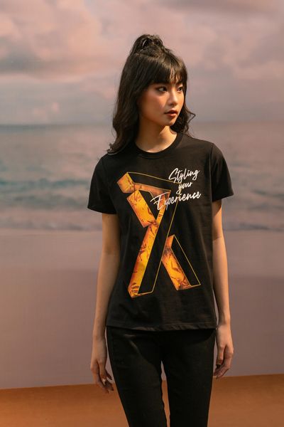 Áo Thun Nữ In Graphic Logo X 3D WTS 2148