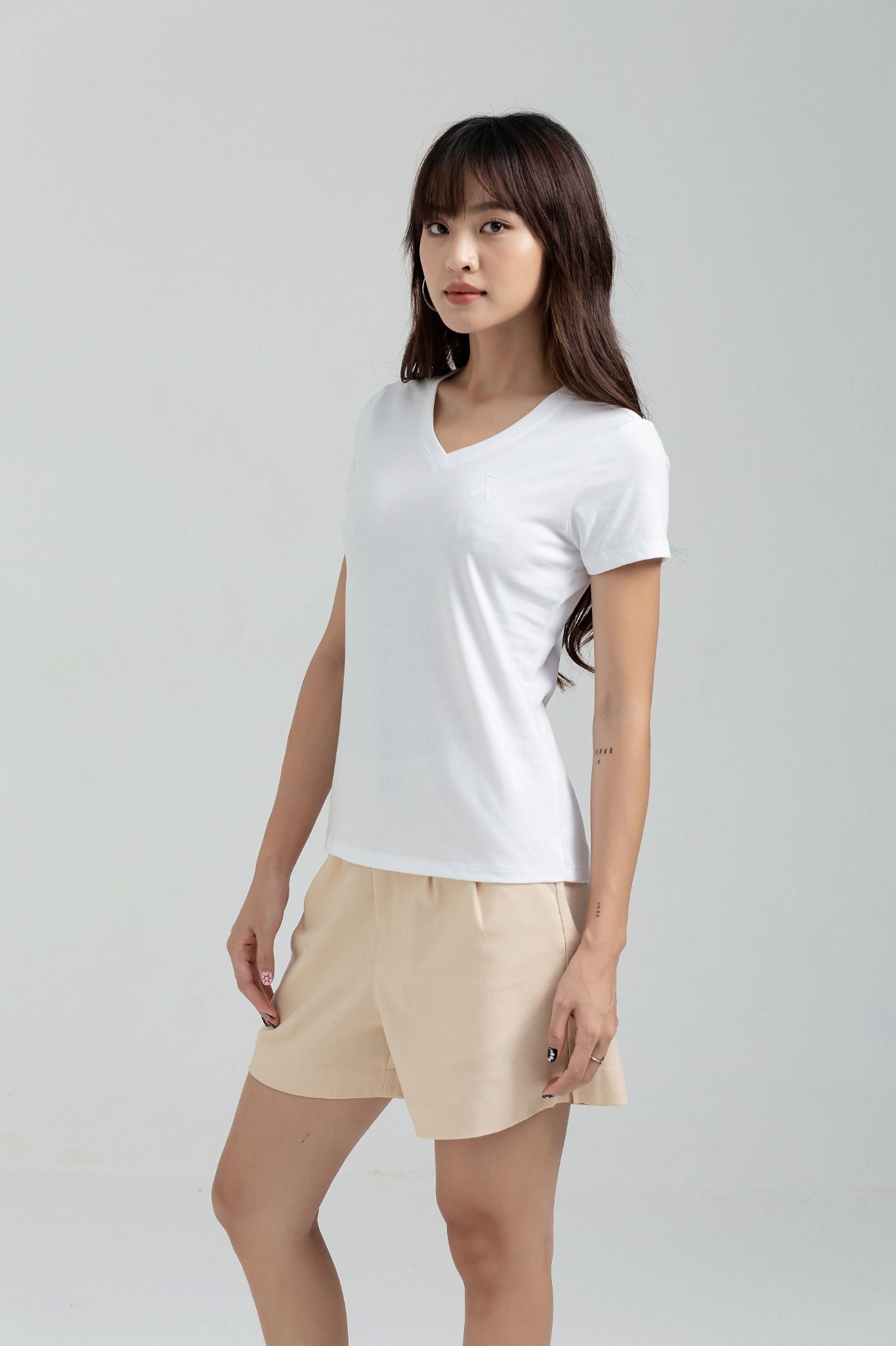 Áo thun Nữ Cổ Tim Basic In Logo X WTS 2174 -