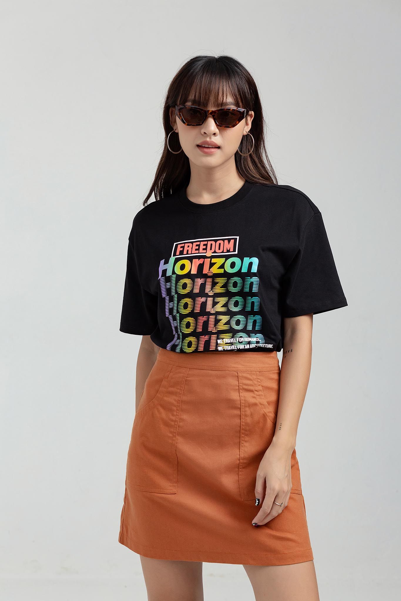 Áo Thun Nữ Relax Fit In Graphic Chuyển Màu Horizon WTS 2188 -