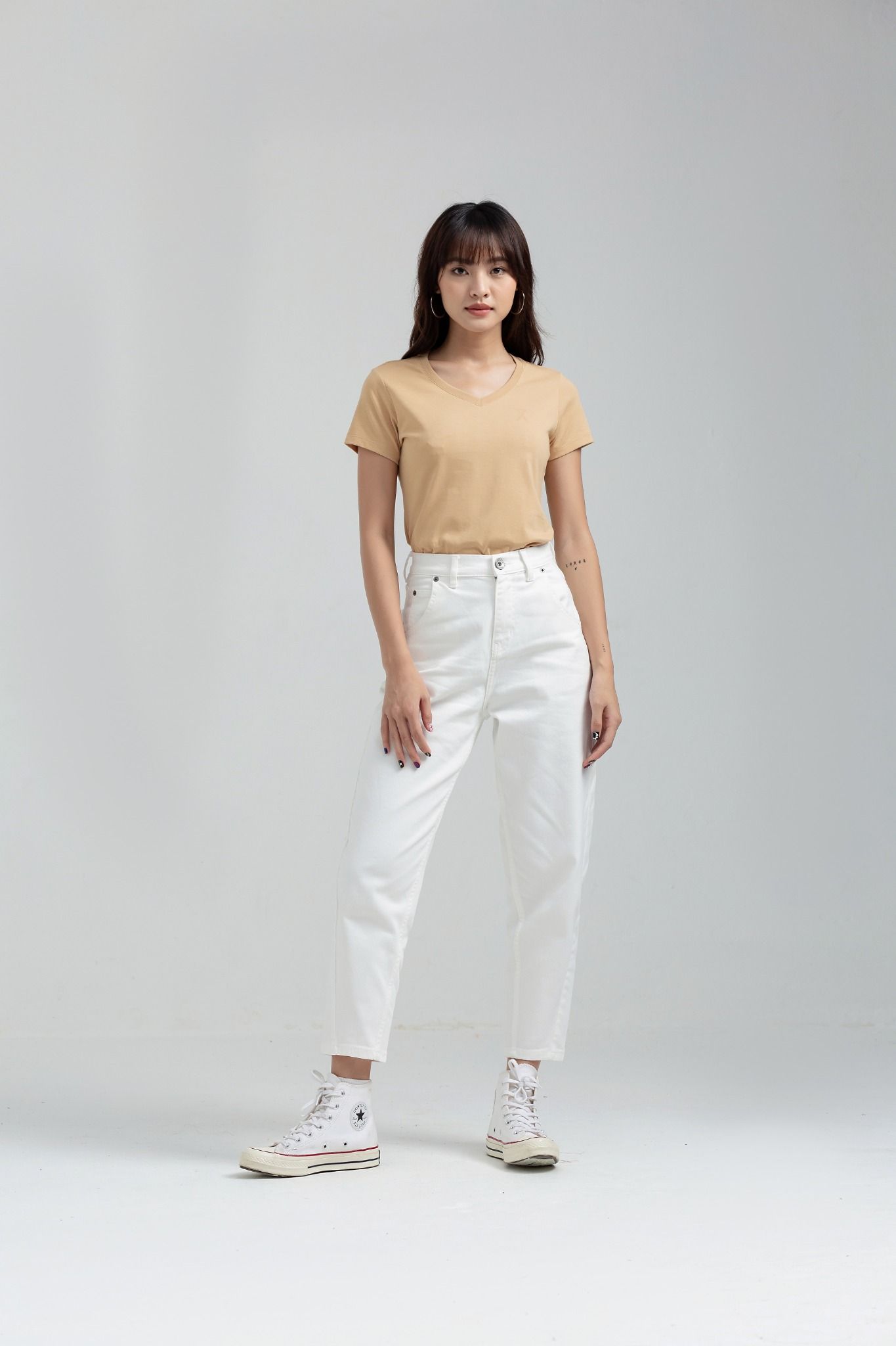 Áo thun Nữ Cổ Tim Basic In Logo X WTS 2174 -