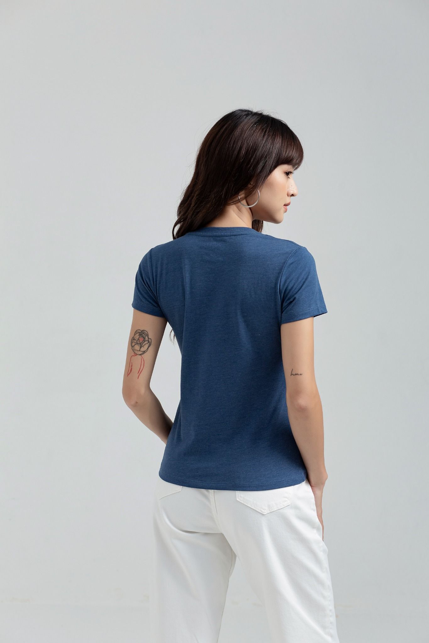 Áo thun Nữ Cổ Tim Basic In Logo X WTS 2174 -