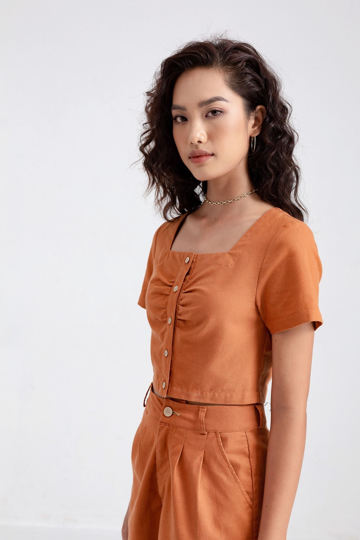 Quần Short Nữ Linen Xẻ Lai WSR 2014 -