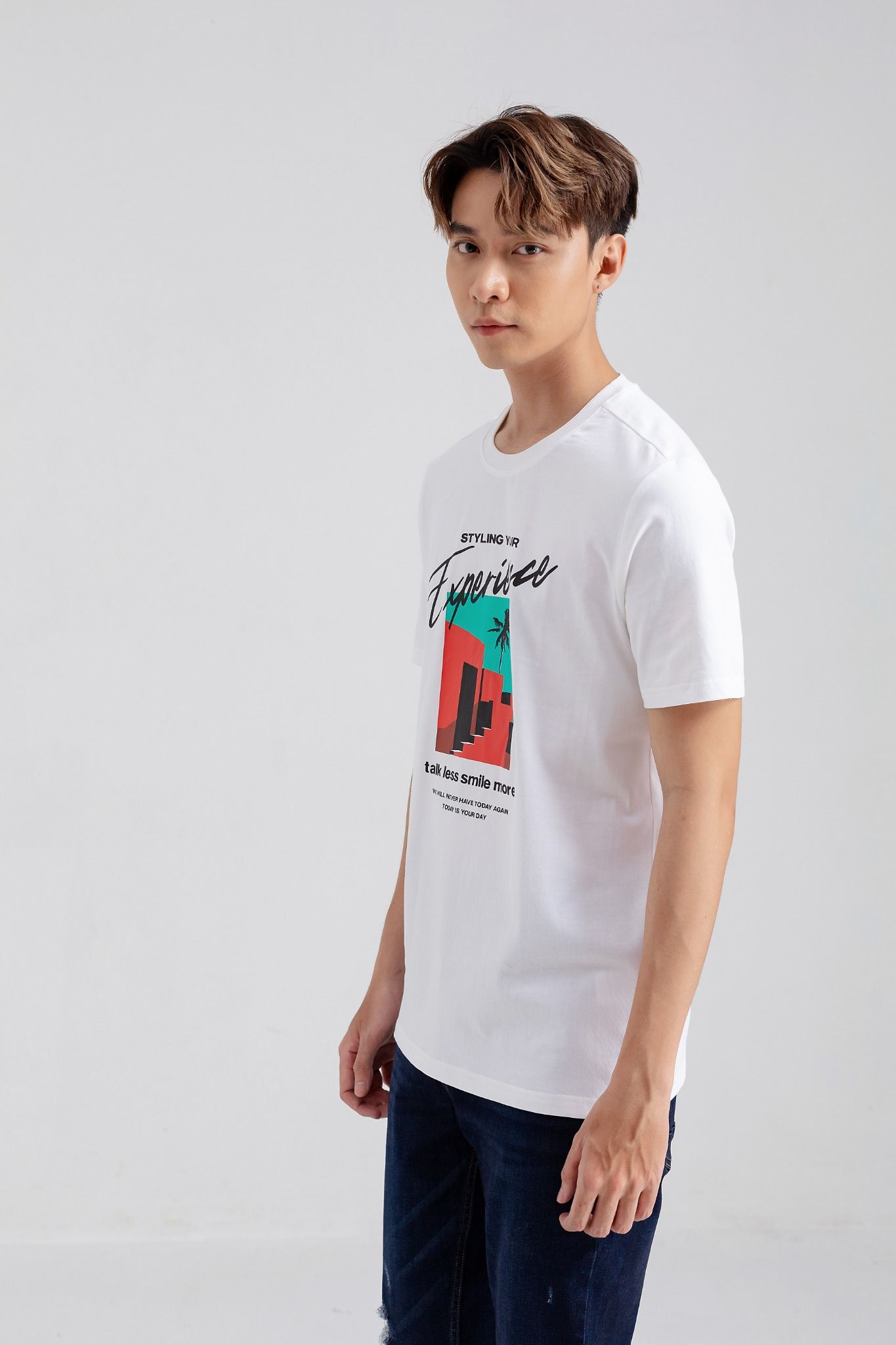 Áo Thun Nam Regular Fit In Typo Slogan Graphic Chill MTS 1160 -