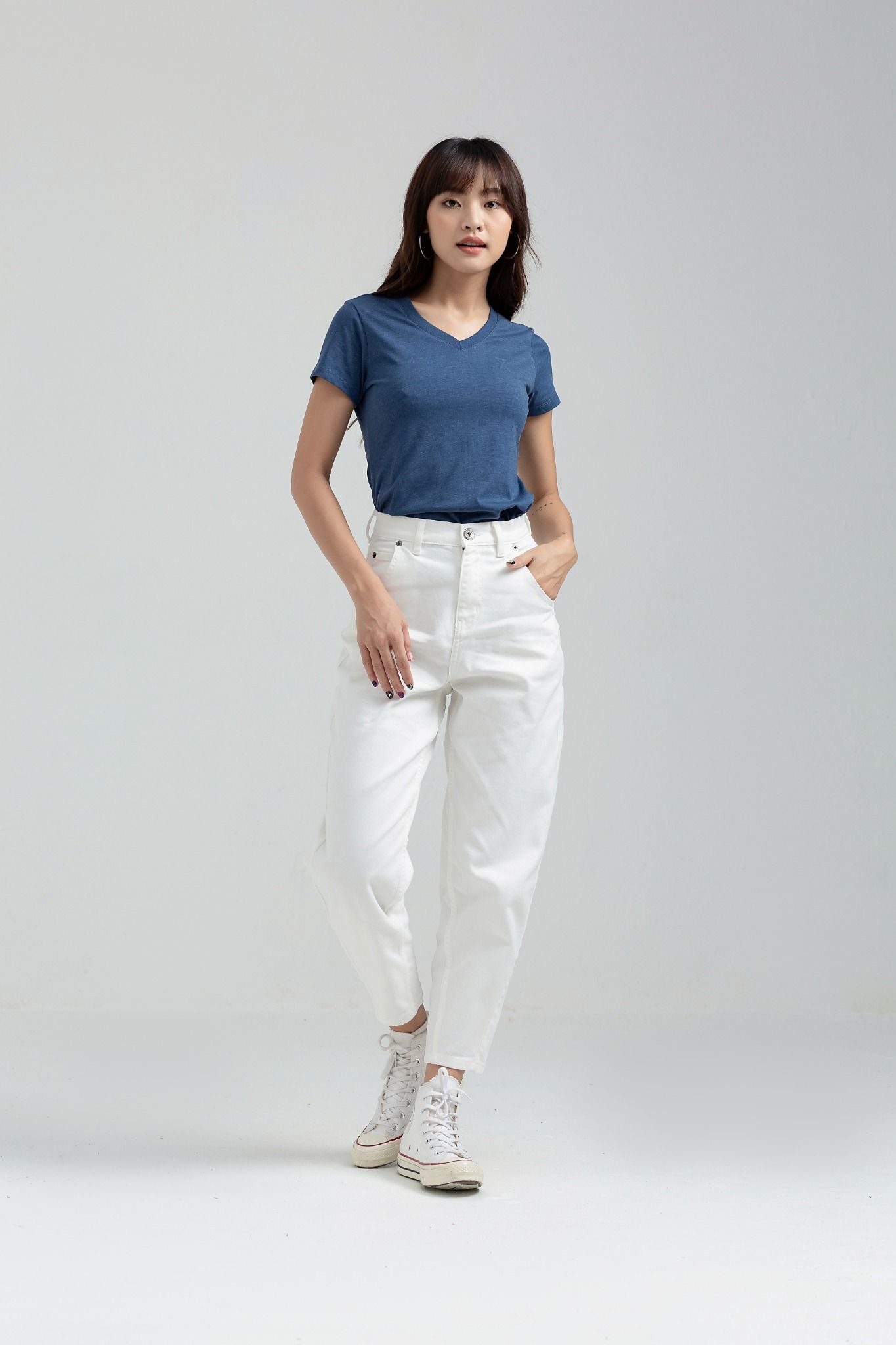 Áo thun Nữ Cổ Tim Basic In Logo X WTS 2174 -