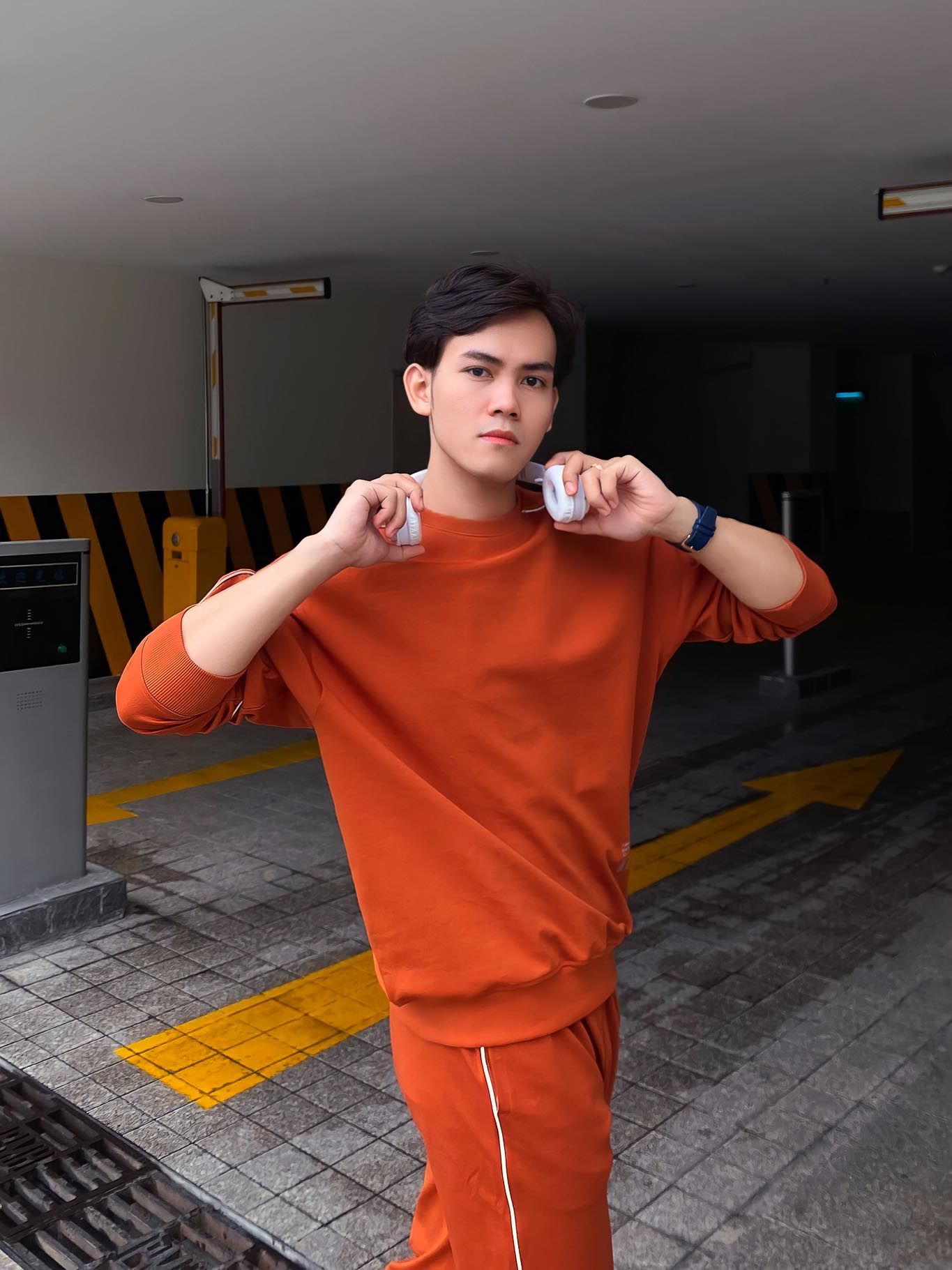 Áo Sweater Nam In Phản Quang Thân Sau MSW 1016 - mix