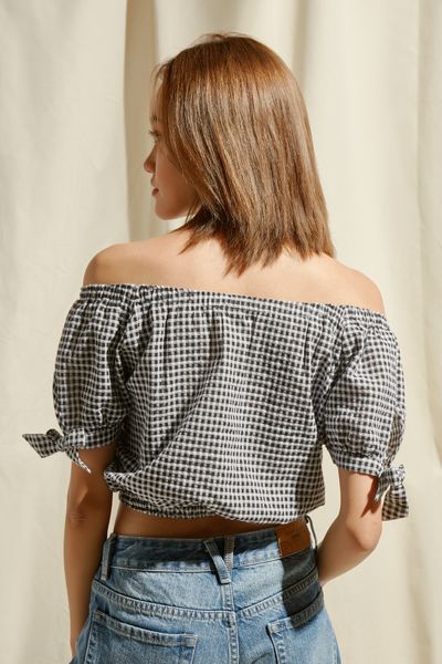 Áo Kiểu Nữ Croptop Trễ Vai WSH 4014