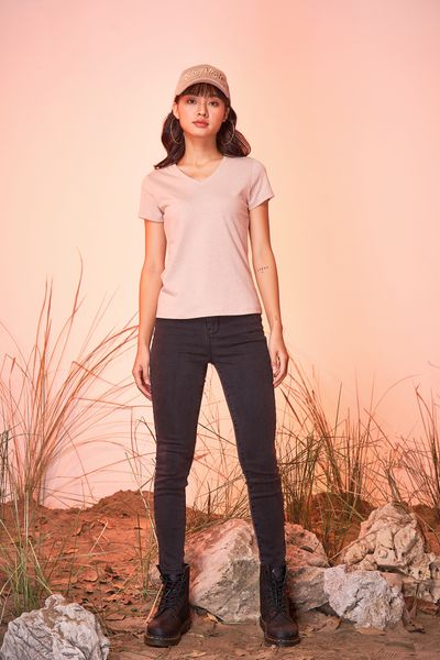 Áo Thun Nữ Basic Cổ Tim WTS 4057