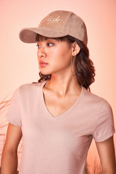 Áo Thun Nữ Basic Cổ Tim WTS 4057