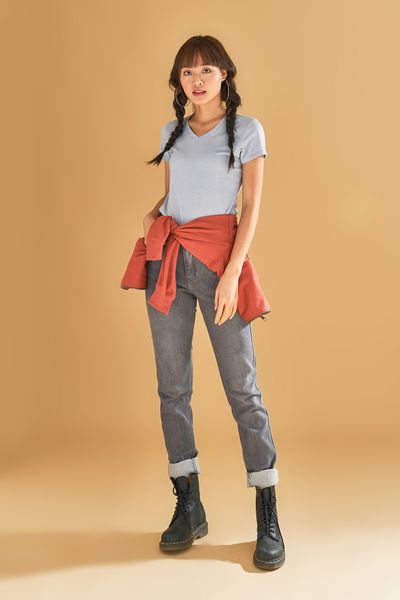 Áo Thun Nữ Basic Cổ Tim WTS 4057