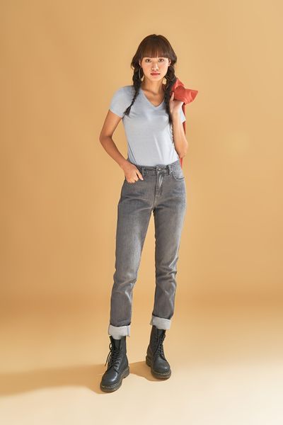 Áo Thun Nữ Basic Cổ Tim WTS 4057