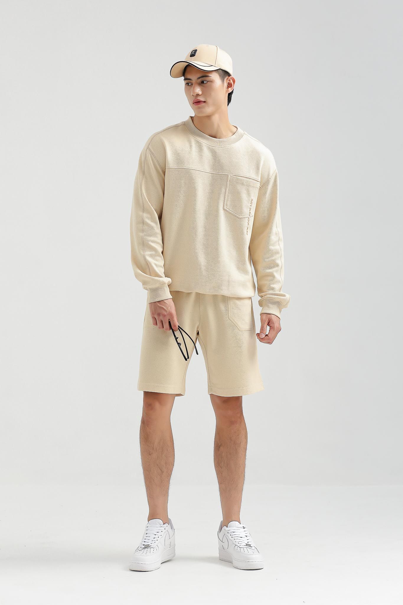 Áo Sweater Nam Vải Gân Chéo Thêu Typo Túi MSW 1017 -