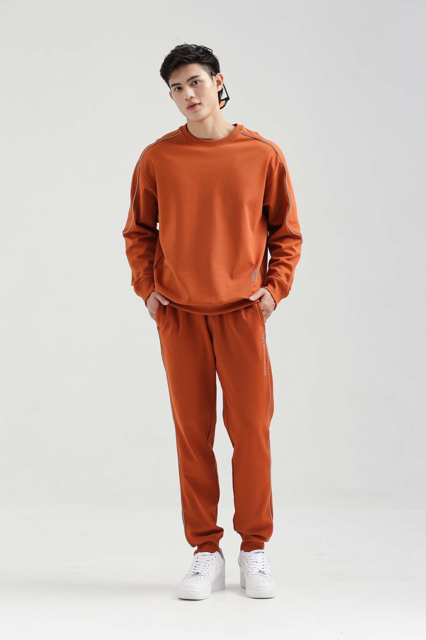 Quần Dài Nam Jogger Phối Sọc Phản Quang MPA 1004 -
