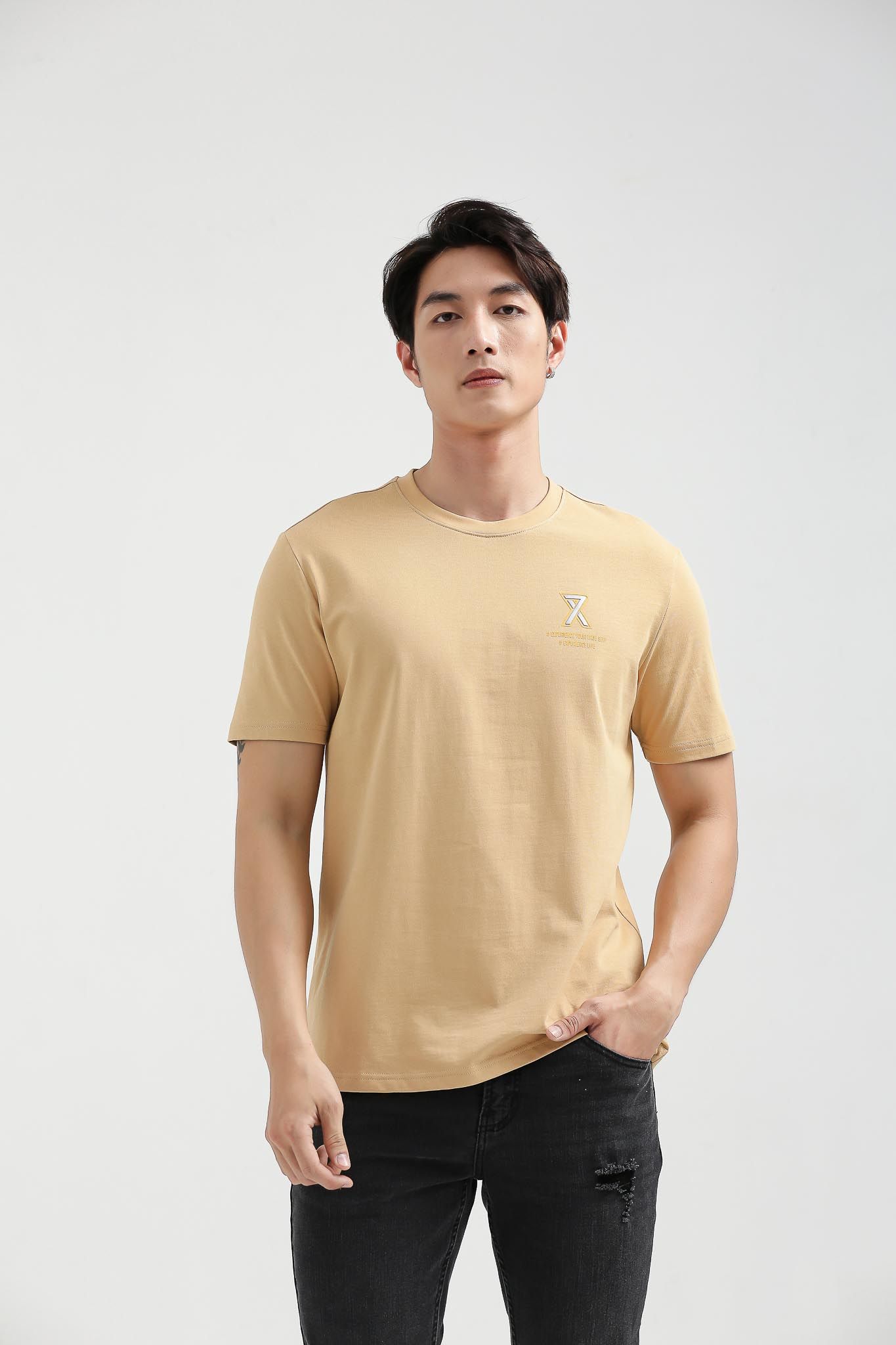 Áo Thun Nam Regular Fit In Logo X Nhũ Bạc MTS 1195 -