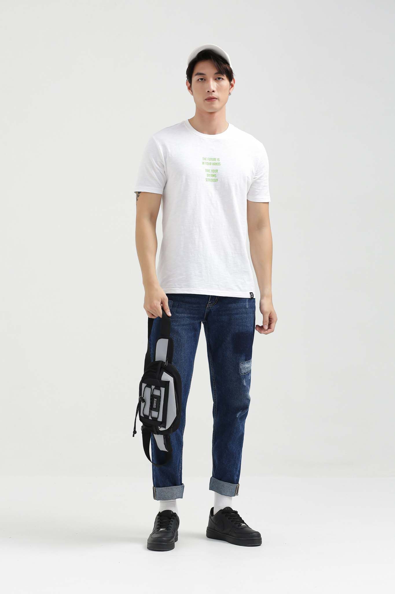 Áo Thun Nam Regular Fit In Typo Ngực MTS 1199 - Áo Thun Nam Regular Fit In Typo Ngực MTS 1199