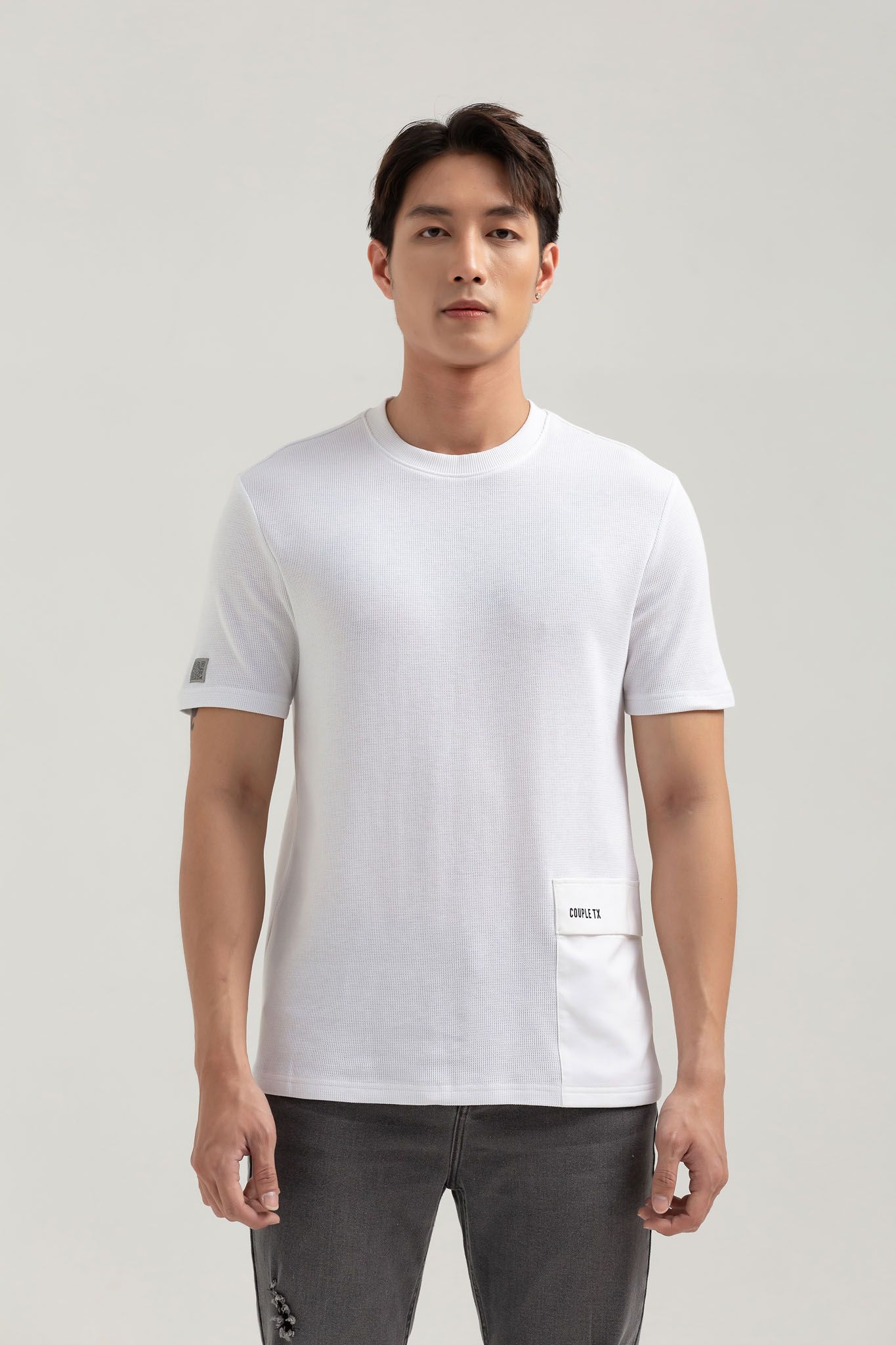 Áo thun Nam Gân Regular Phối Túi Dù MTS 1227 -
