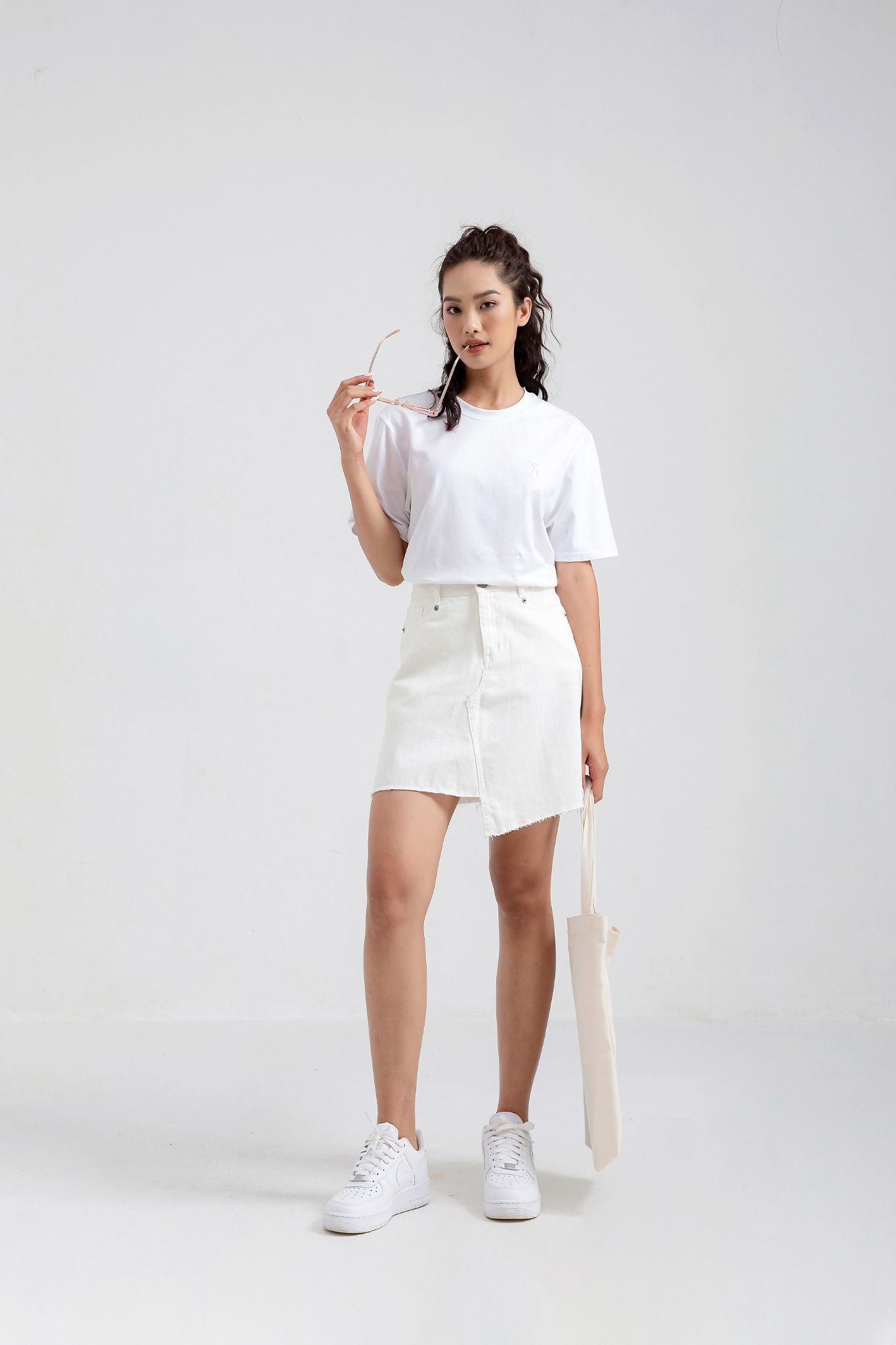 Áo Thun Unisex Thêu Logo MTS 1166 -
