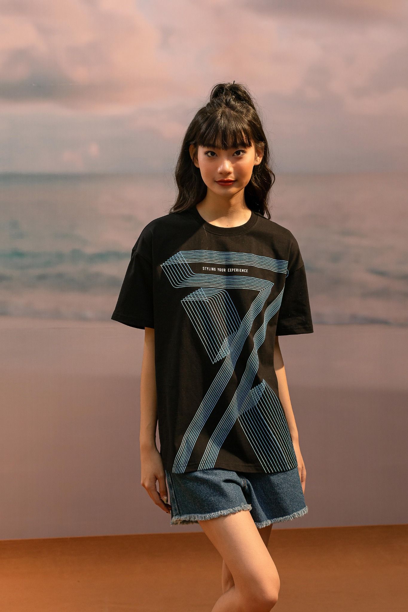 Áo Thun Nữ In Graphic Logo X Chuyển Màu WTS 2147 -