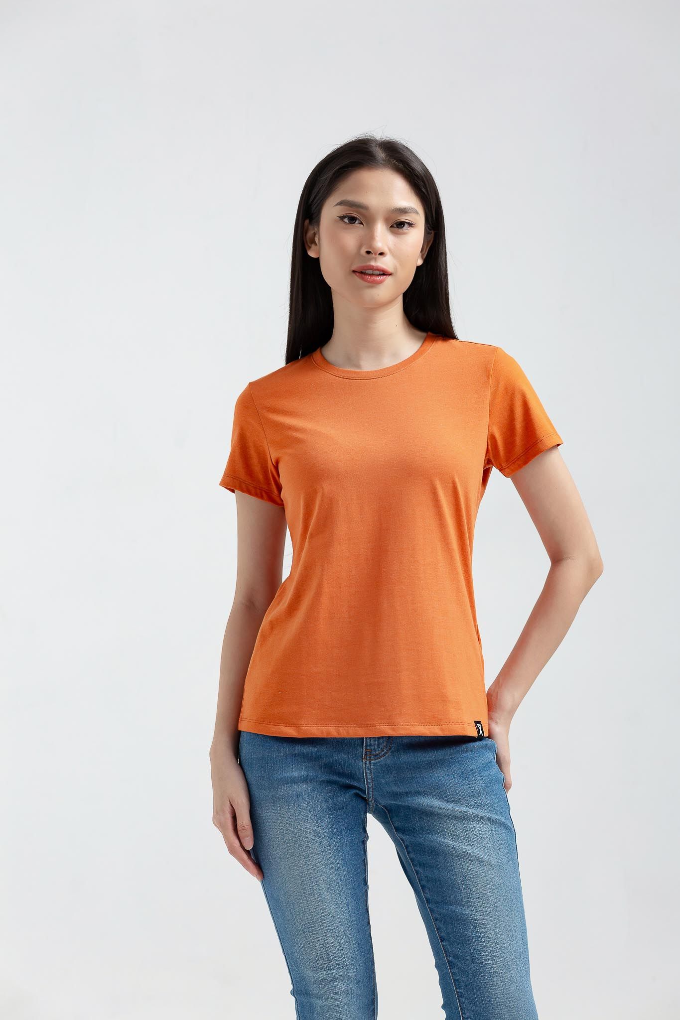 Áo Thun Nữ Cổ Tròn Slim Fit Basic WTS 2231 -