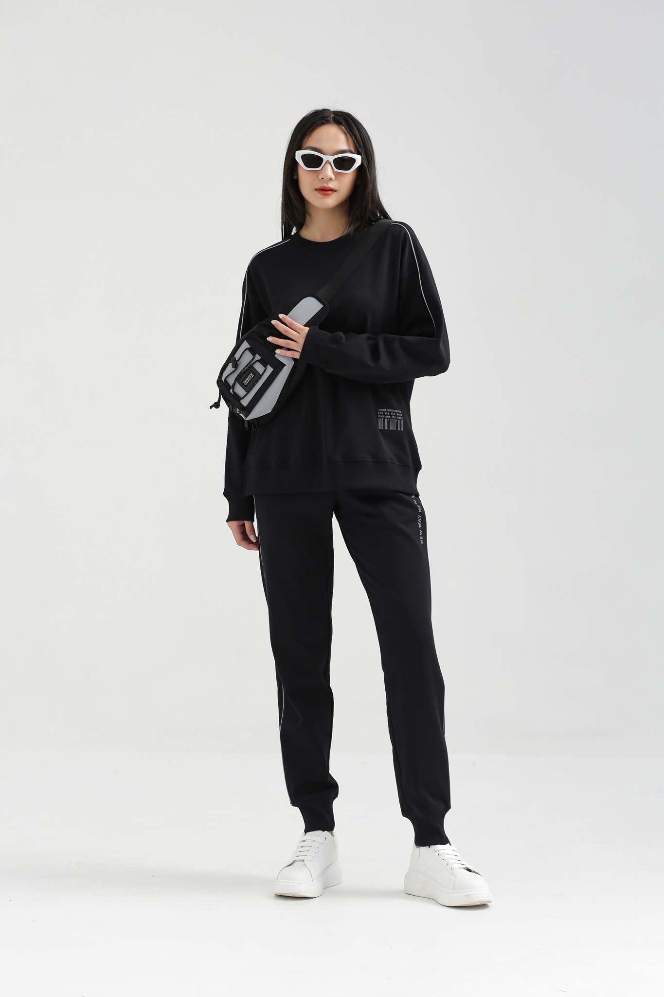 Quần Dài Nữ Jogger Phối Sọc Phản Quang WPA 2004 -