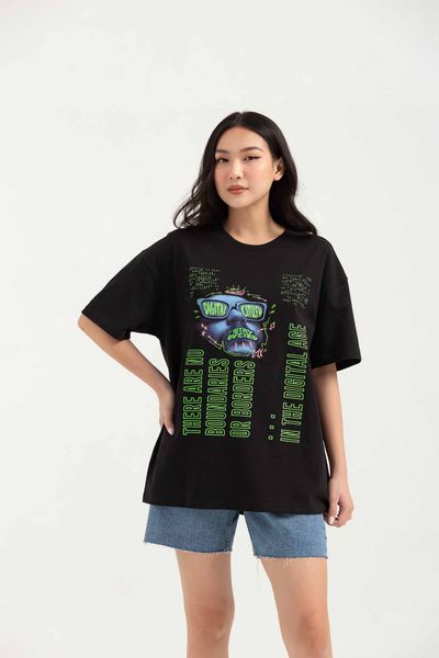 Áo Thun Nữ Oversize In Graphics Digital Age WTS 2177