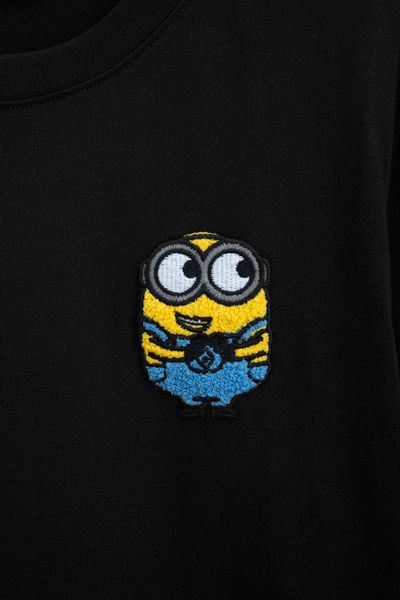 Áo Thun Nữ Regular Fit Minions Thêu Xù WTS 2213