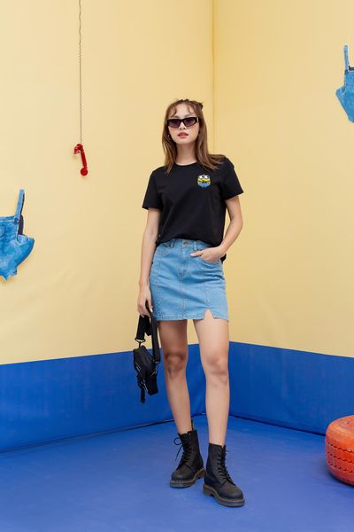 Áo Thun Nữ Regular Fit Minions Thêu Xù WTS 2213