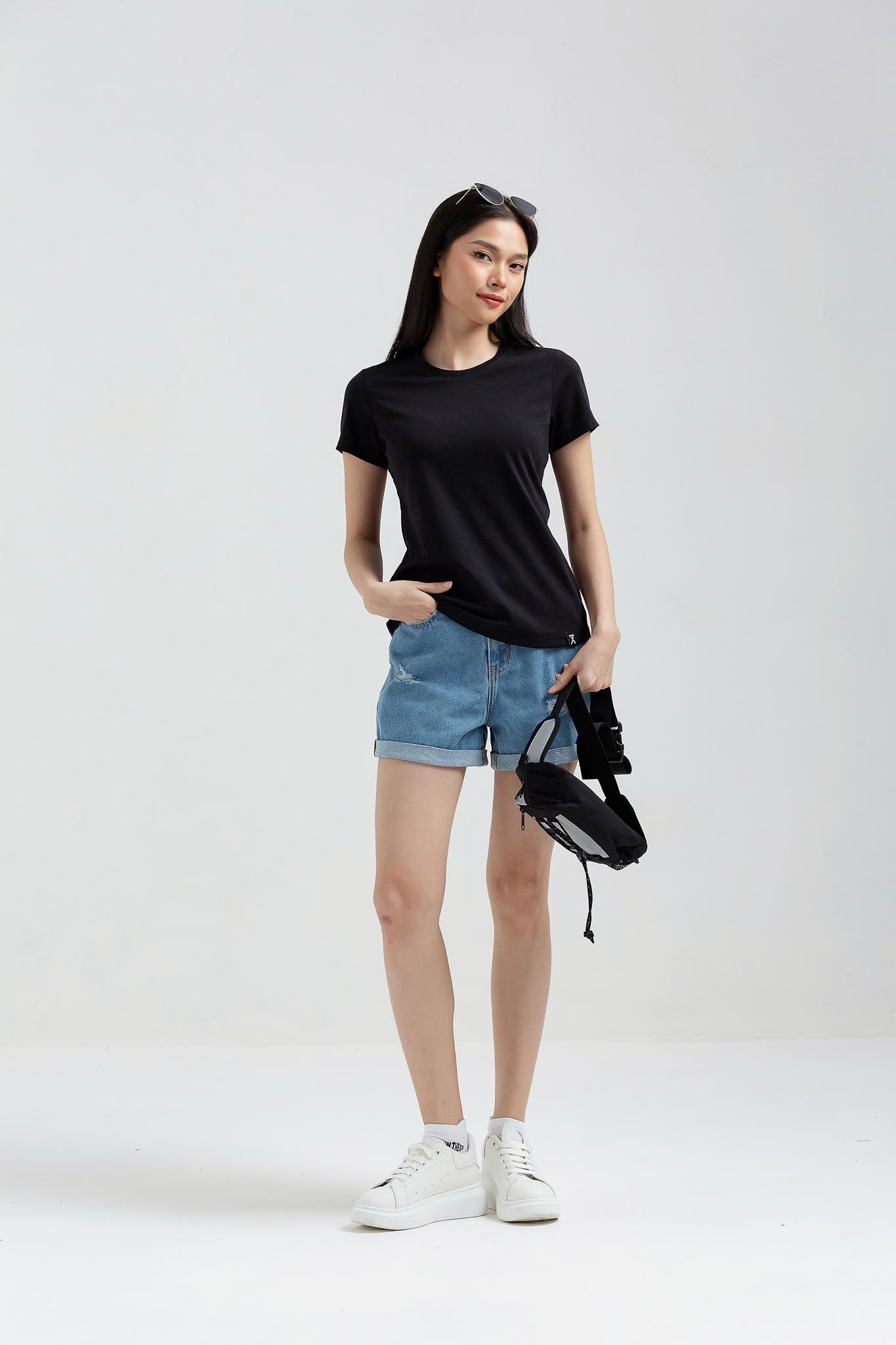 Áo Thun Nữ Cổ Tròn Slim Fit Basic WTS 2231 -