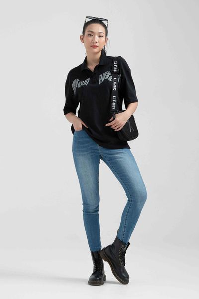 Áo Polo Nữ Jersey Relax Fit In Typo Trước Ngực WPO 2025