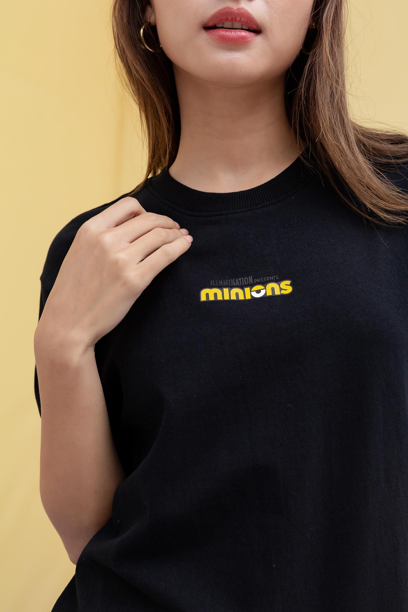 Áo Thun Nữ Relax Fix Minions In Explore WTS 2212 -