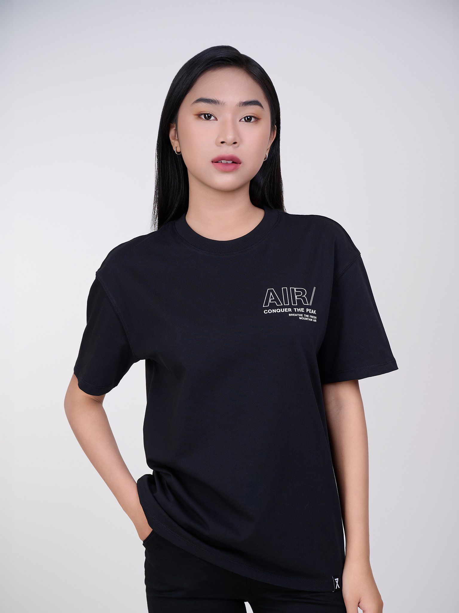 Áo Thun Nữ Relax Graphic Snow Moutain Air WTS 2403