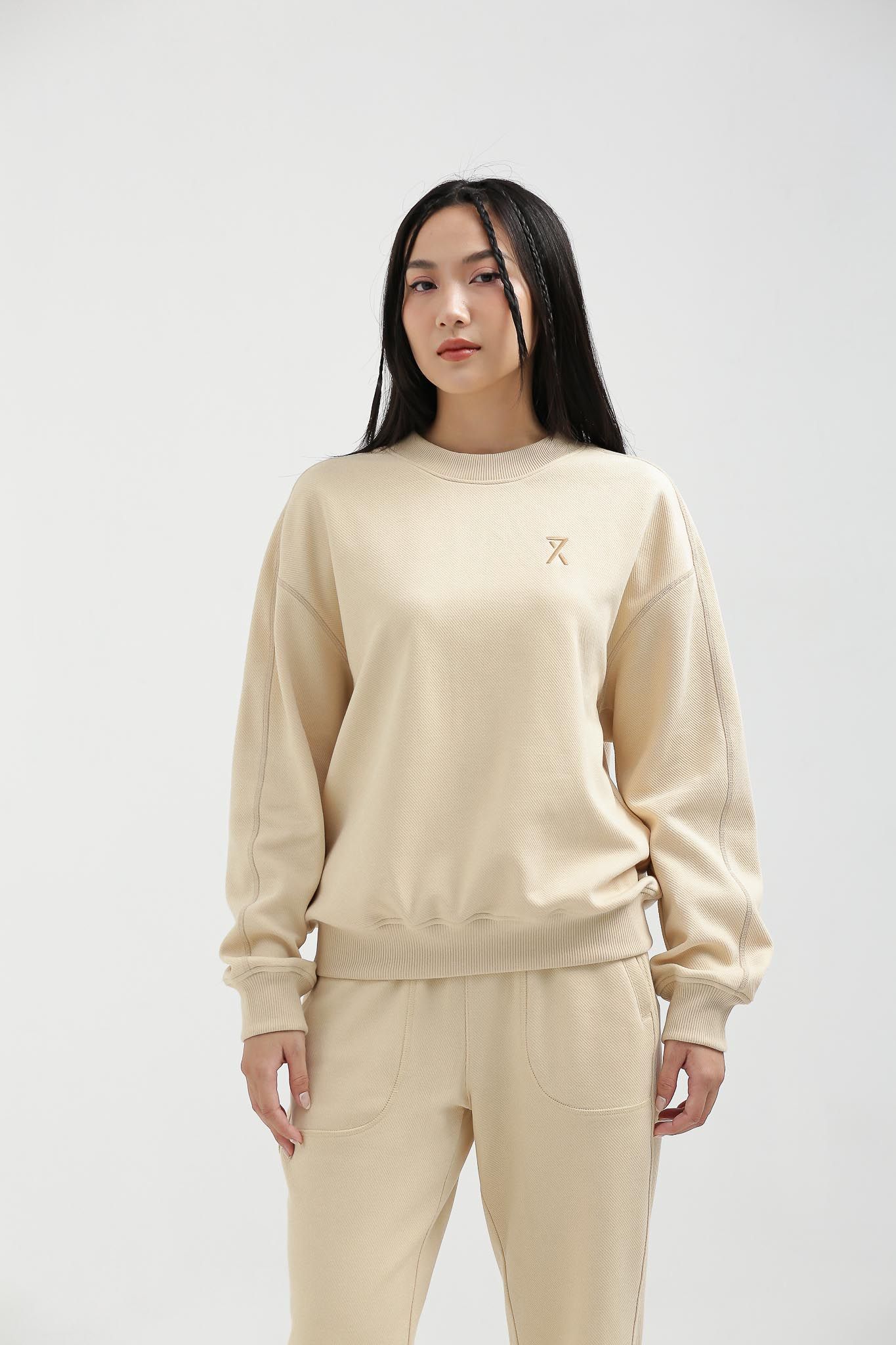 Áo Sweater Nữ Vải Gân Chéo Thêu Typo Túi WSW 2017 -