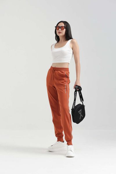Quần Dài Nữ Jogger Phối Sọc Phản Quang WPA 2004